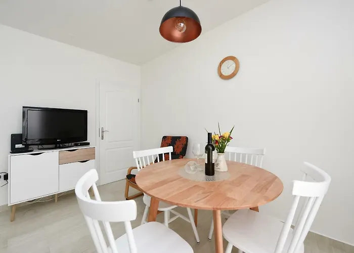 Апартаменты July *