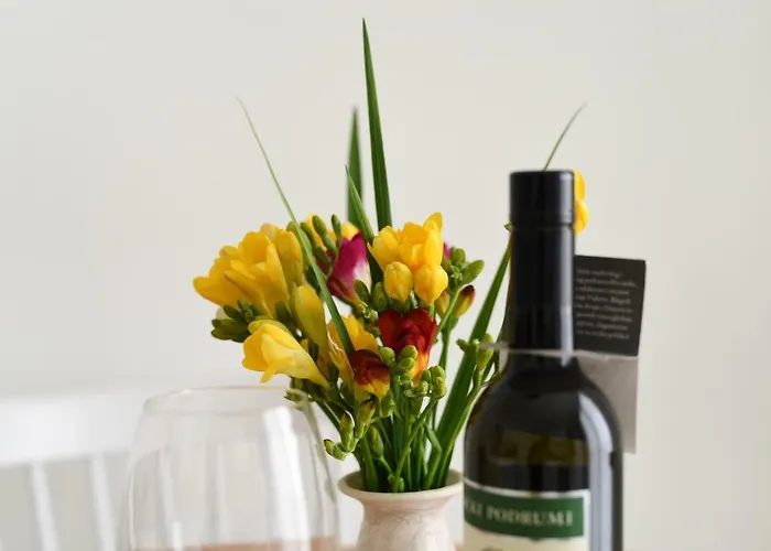 July Апартаменты *